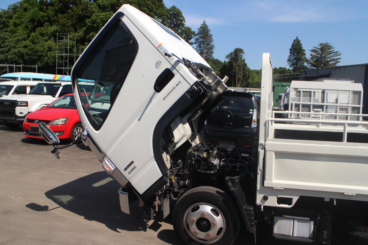 R1 キャンタ- 2トン 平ボディー オートマ 電動ミラ―|中古トラックの販売・買取・査定のアイナビ