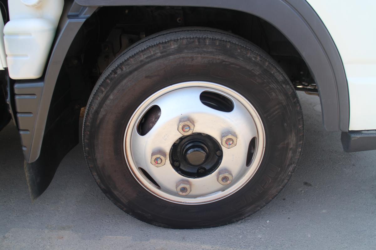 R1 キャンタ- 2トン 平ボディー オートマ 電動ミラ―|中古トラックの販売・買取・査定のアイナビ