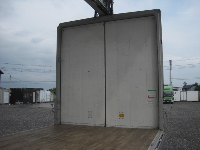 フルワイドエアサス寝台付アルミホイール付|中古トラックの販売・買取・査定のアイナビ