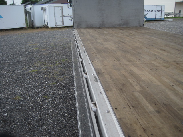 フルワイドエアサス寝台付アルミホイール付|中古トラックの販売・買取・査定のアイナビ