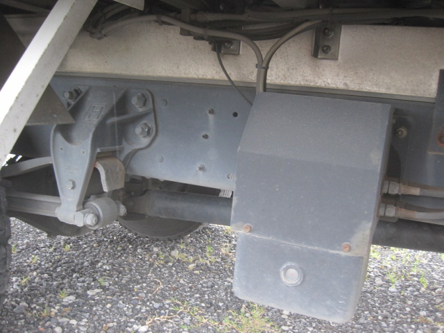 フルワイドエアサス寝台付アルミホイール付|中古トラックの販売・買取・査定のアイナビ