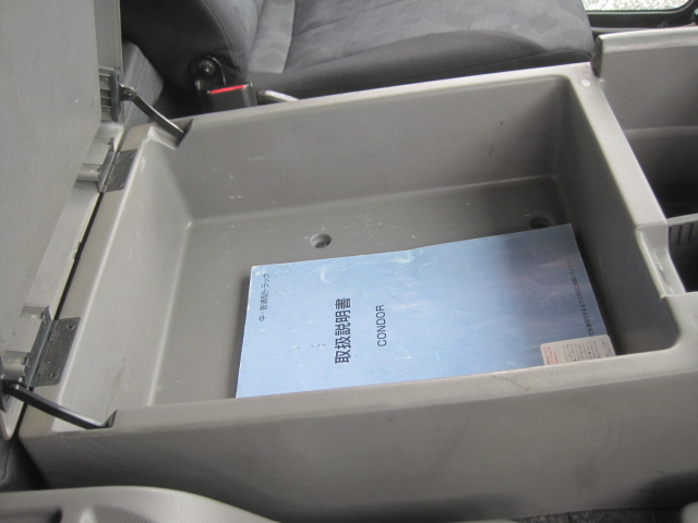 フルワイドエアサス寝台付アルミホイール付|中古トラックの販売・買取・査定のアイナビ