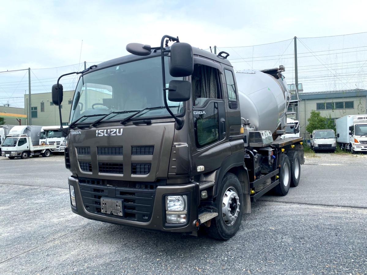 平成27年いすゞギガ生コンミキサー車カヤバM44QKG-CXZ77AT|中古トラックの販売・買取・査定のアイナビ