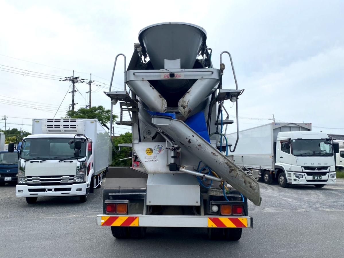 平成27年いすゞギガ生コンミキサー車カヤバM44QKG-CXZ77AT|中古トラックの販売・買取・査定のアイナビ