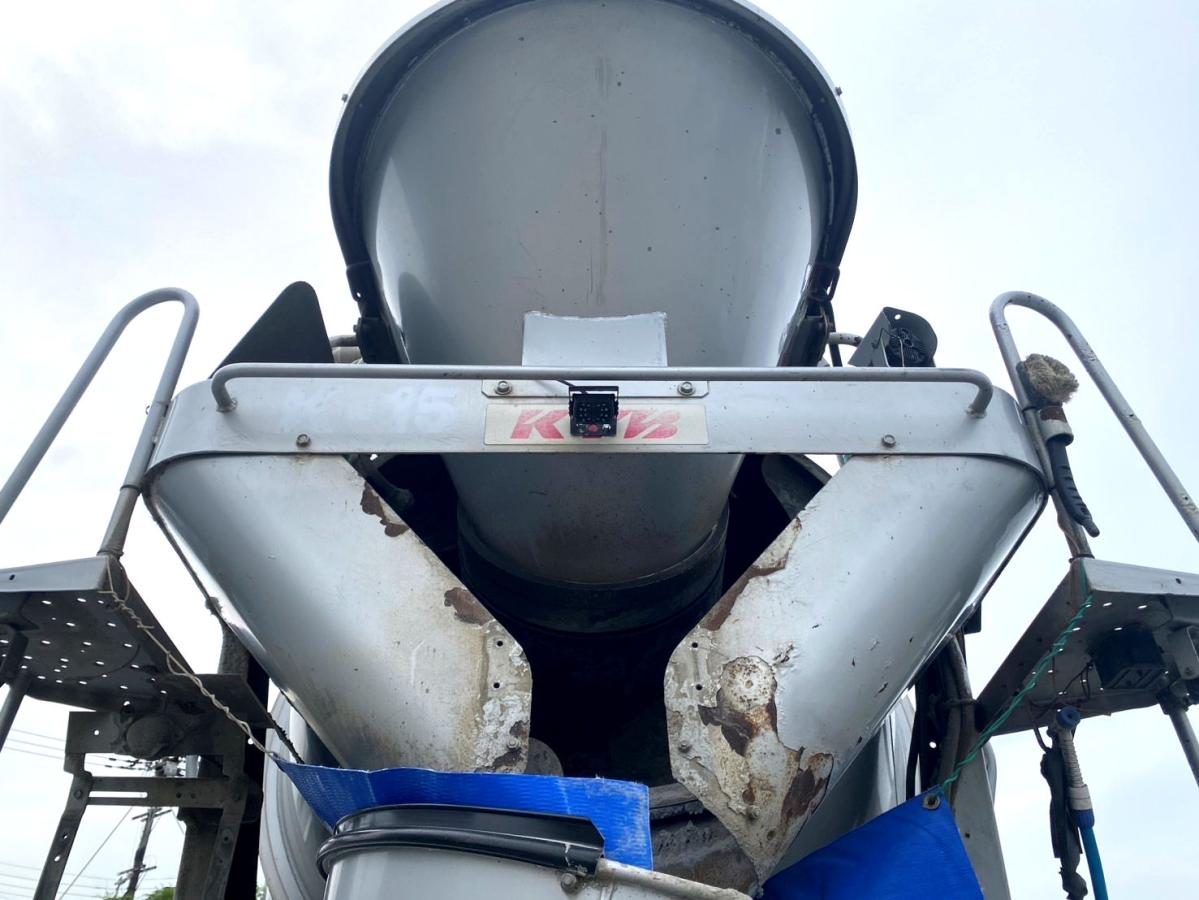 平成27年いすゞギガ生コンミキサー車カヤバM44QKG-CXZ77AT|中古トラックの販売・買取・査定のアイナビ