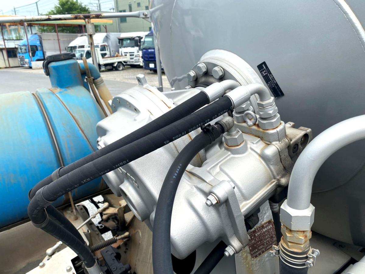 平成27年いすゞギガ生コンミキサー車カヤバM44QKG-CXZ77AT|中古トラックの販売・買取・査定のアイナビ