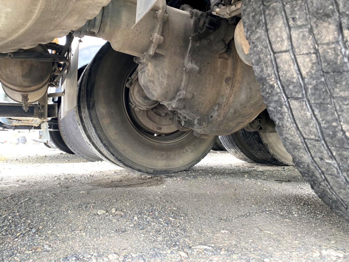 平成27年いすゞギガ生コンミキサー車カヤバM44QKG-CXZ77AT|中古トラックの販売・買取・査定のアイナビ