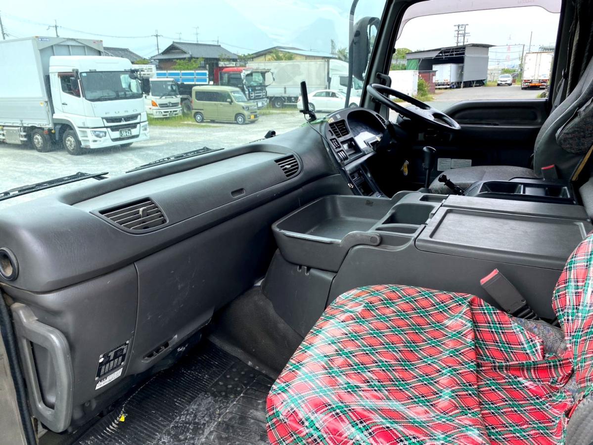 平成27年いすゞギガ生コンミキサー車カヤバM44QKG-CXZ77AT|中古トラックの販売・買取・査定のアイナビ