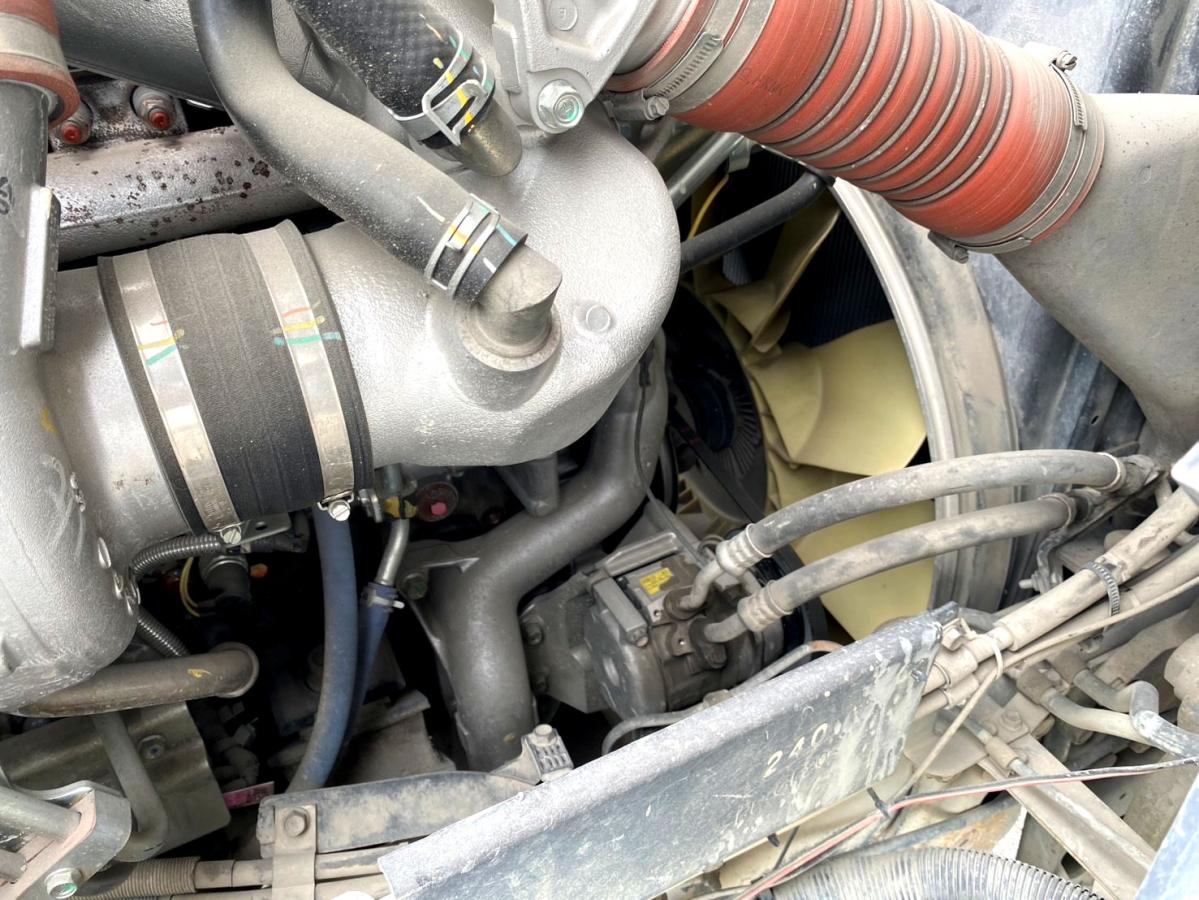 平成27年いすゞギガ生コンミキサー車カヤバM44QKG-CXZ77AT|中古トラックの販売・買取・査定のアイナビ