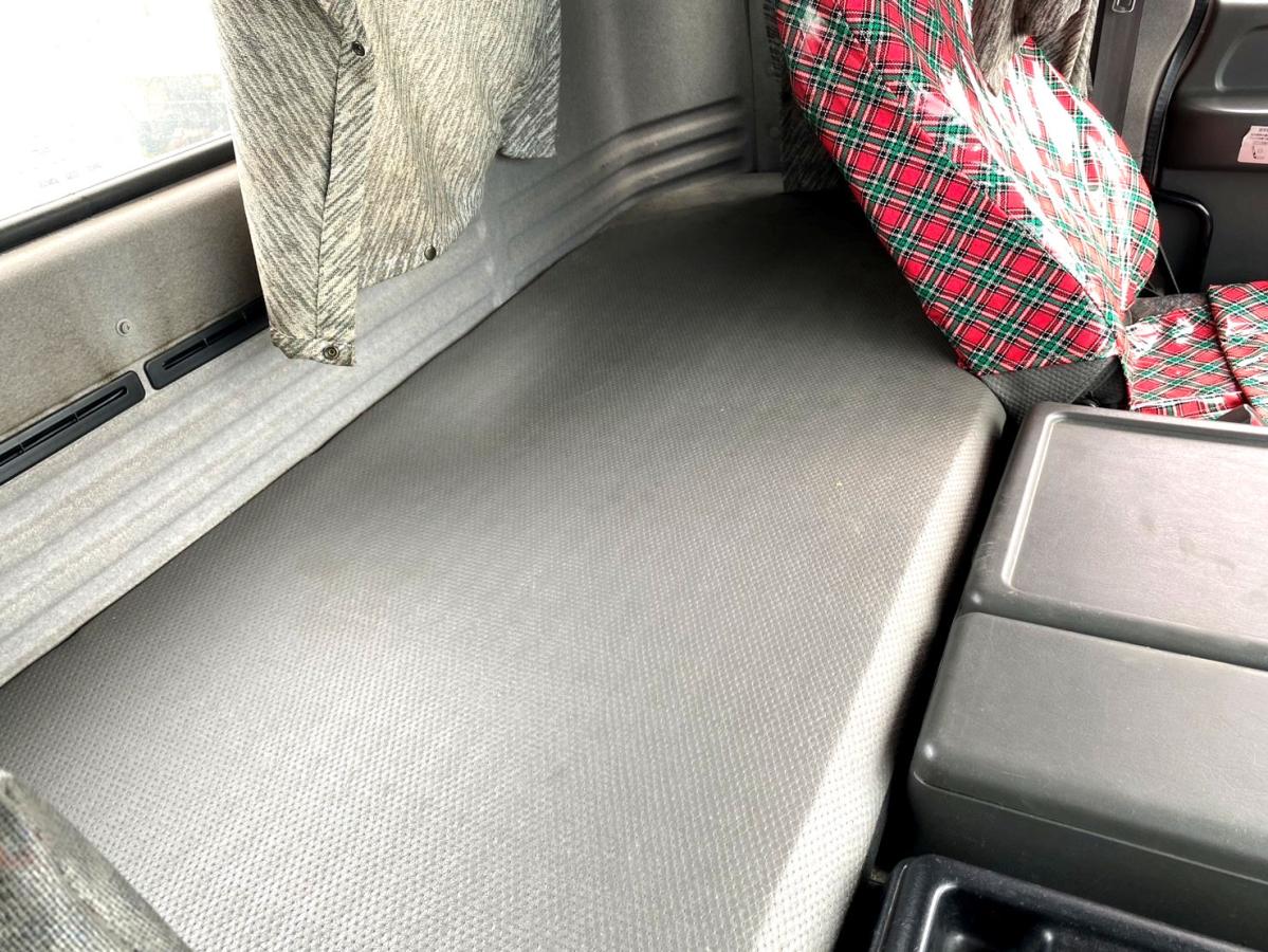 平成27年いすゞギガ生コンミキサー車カヤバM44QKG-CXZ77AT|中古トラックの販売・買取・査定のアイナビ