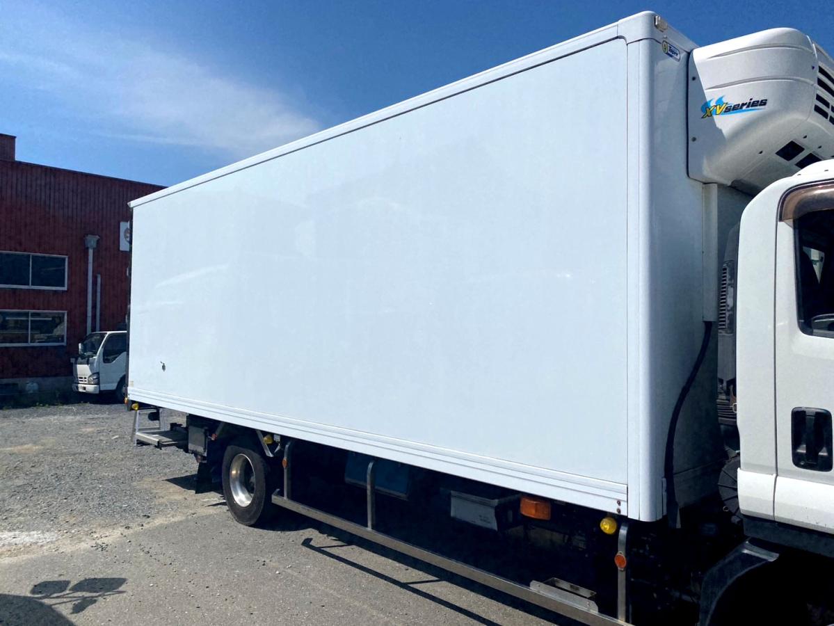 平成29年いすゞフォワード冷凍車格納PG低温設定TKG-FRR90S2|中古トラックの販売・買取・査定のアイナビ