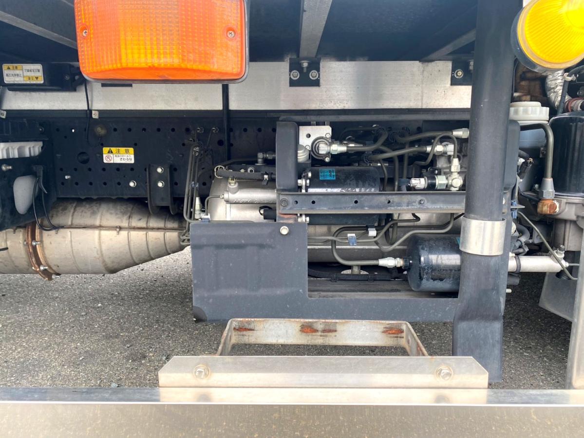 平成29年いすゞフォワード冷凍車格納PG低温設定TKG-FRR90S2|中古トラックの販売・買取・査定のアイナビ