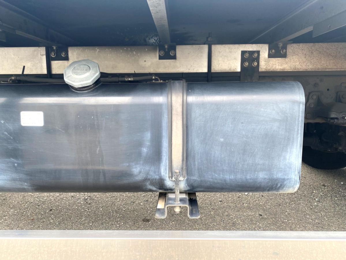 平成29年いすゞフォワード冷凍車格納PG低温設定TKG-FRR90S2|中古トラックの販売・買取・査定のアイナビ