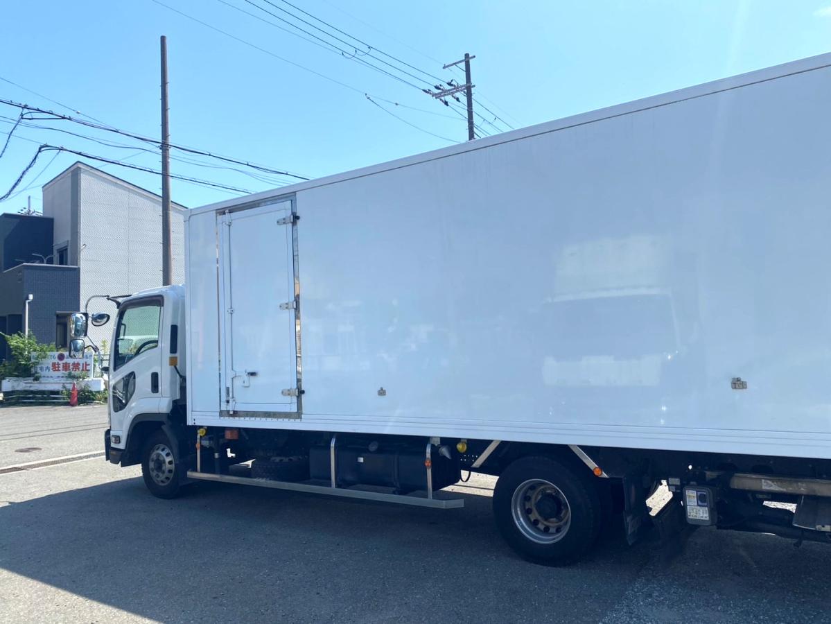 平成29年いすゞフォワード冷凍車格納PG低温設定TKG-FRR90S2|中古トラックの販売・買取・査定のアイナビ