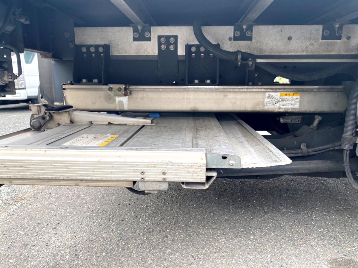 平成29年いすゞフォワード冷凍車格納PG低温設定TKG-FRR90S2|中古トラックの販売・買取・査定のアイナビ