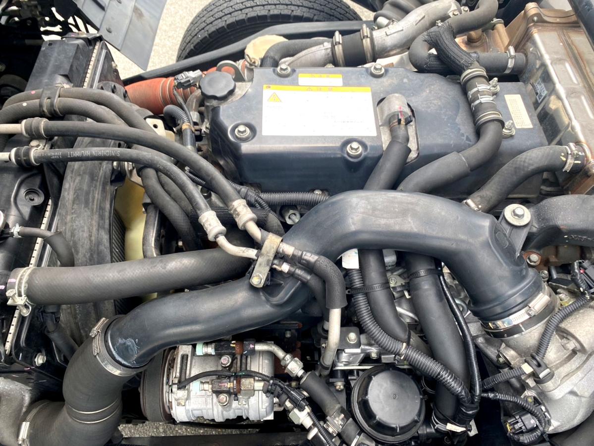 平成29年いすゞフォワード冷凍車格納PG低温設定TKG-FRR90S2|中古トラックの販売・買取・査定のアイナビ