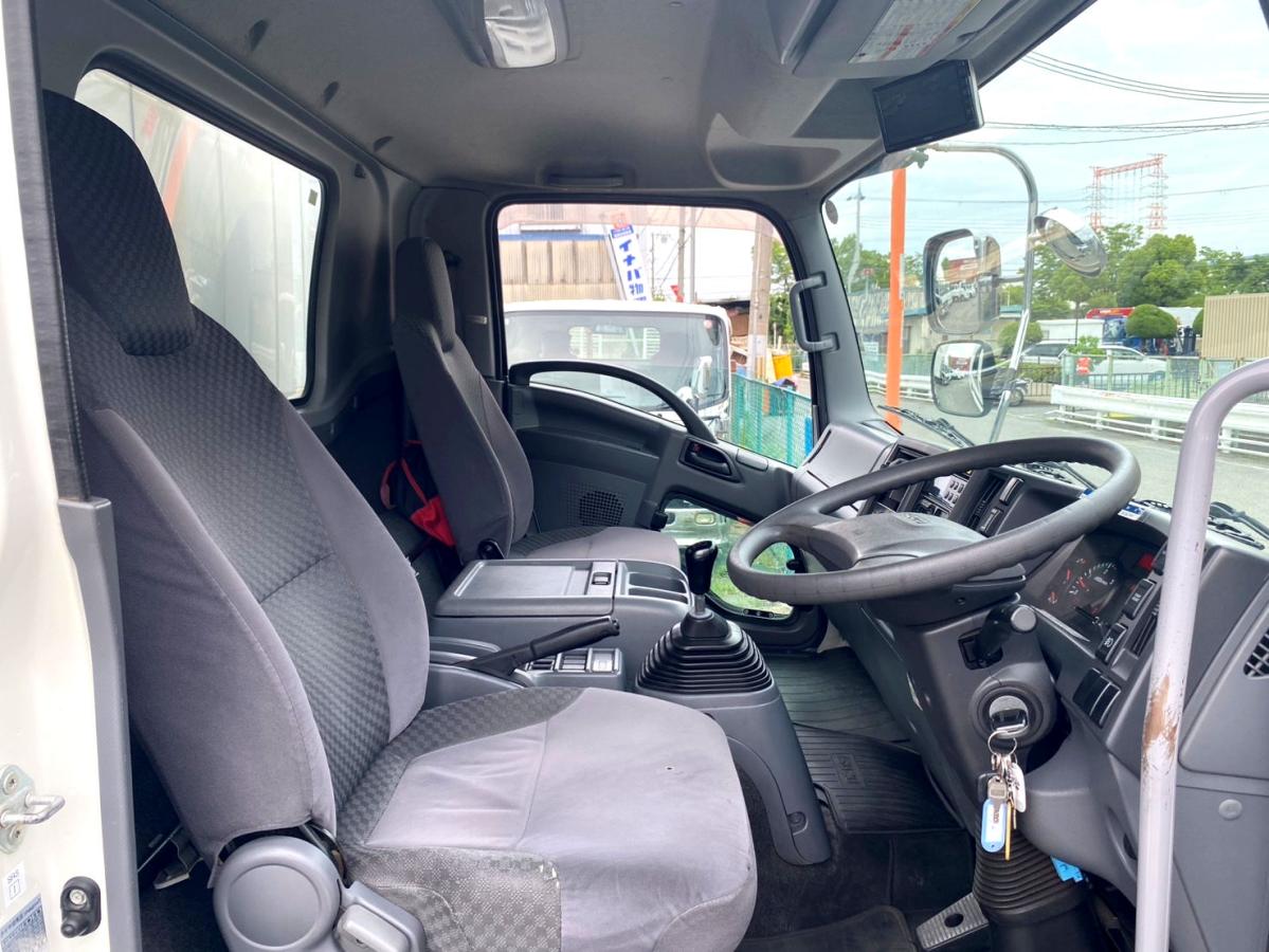 平成29年いすゞフォワード冷凍車格納PG低温設定TKG-FRR90S2|中古トラックの販売・買取・査定のアイナビ