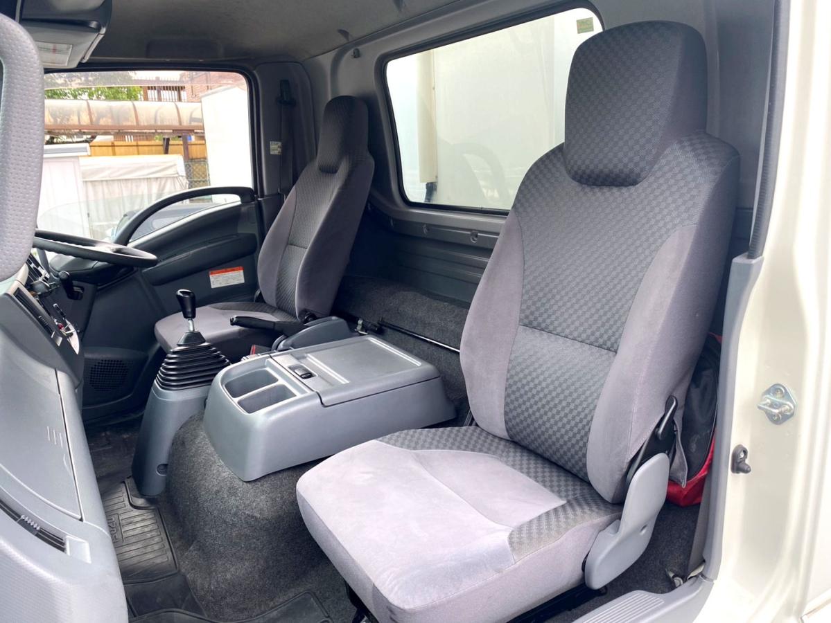 平成29年いすゞフォワード冷凍車格納PG低温設定TKG-FRR90S2|中古トラックの販売・買取・査定のアイナビ