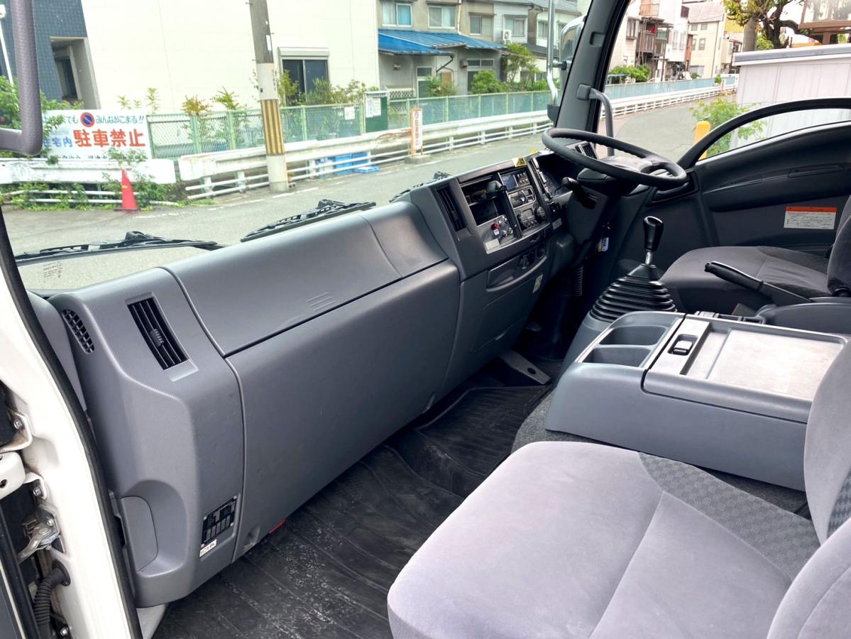 平成29年いすゞフォワード冷凍車格納PG低温設定TKG-FRR90S2|中古トラックの販売・買取・査定のアイナビ