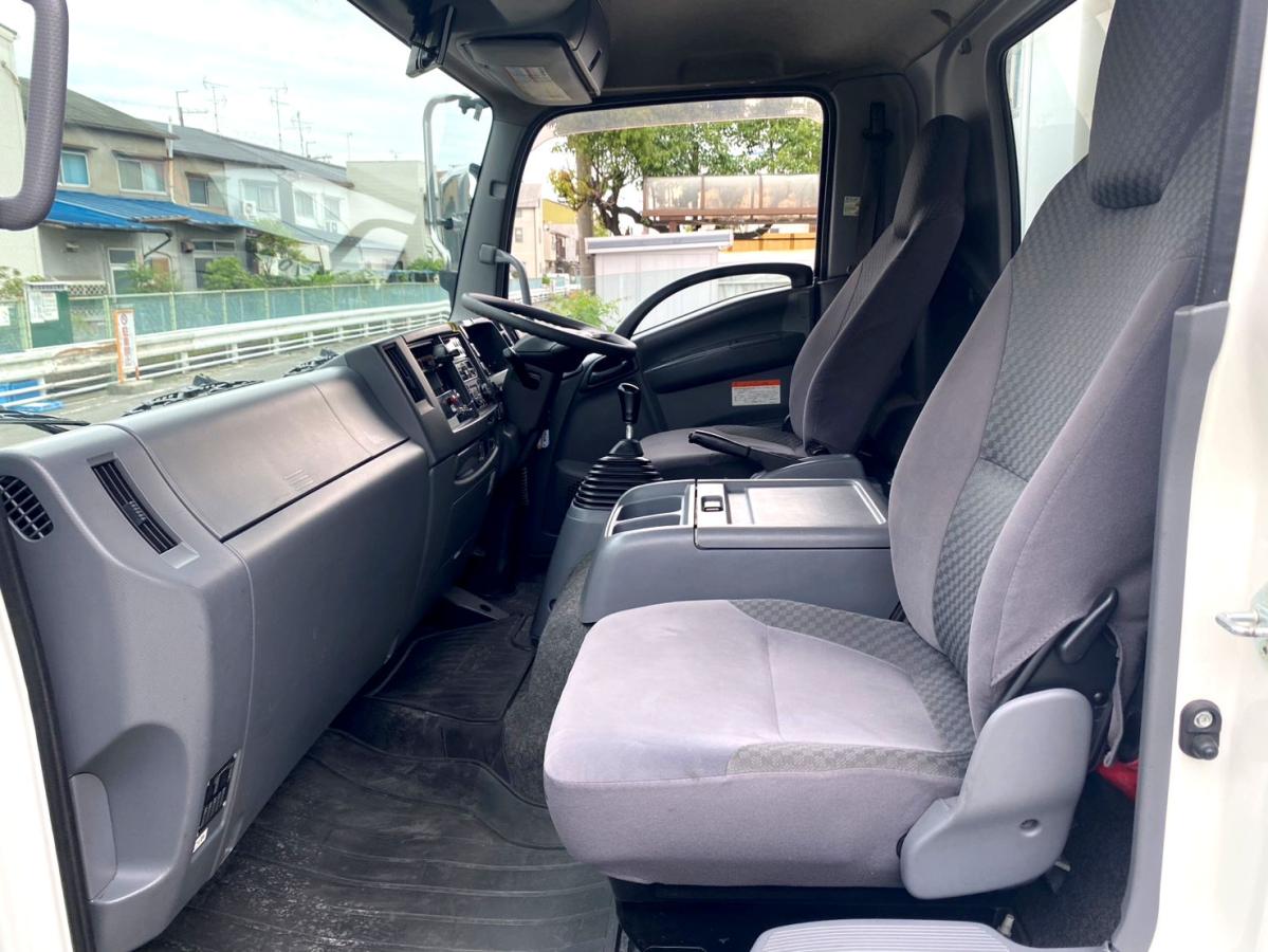 平成29年いすゞフォワード冷凍車格納PG低温設定TKG-FRR90S2|中古トラックの販売・買取・査定のアイナビ