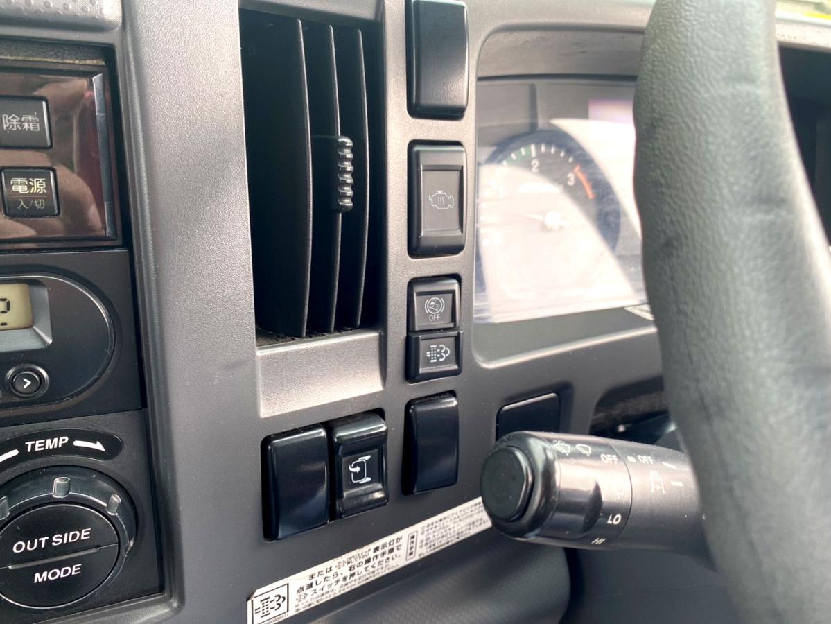 平成29年いすゞフォワード冷凍車格納PG低温設定TKG-FRR90S2|中古トラックの販売・買取・査定のアイナビ