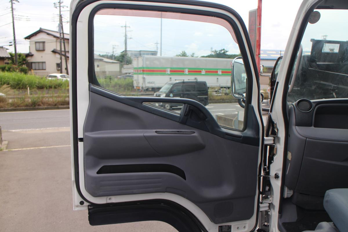 H26 アトラス 2トン ダンプ ETC メッキパーツ|中古トラックの販売・買取・査定のアイナビ