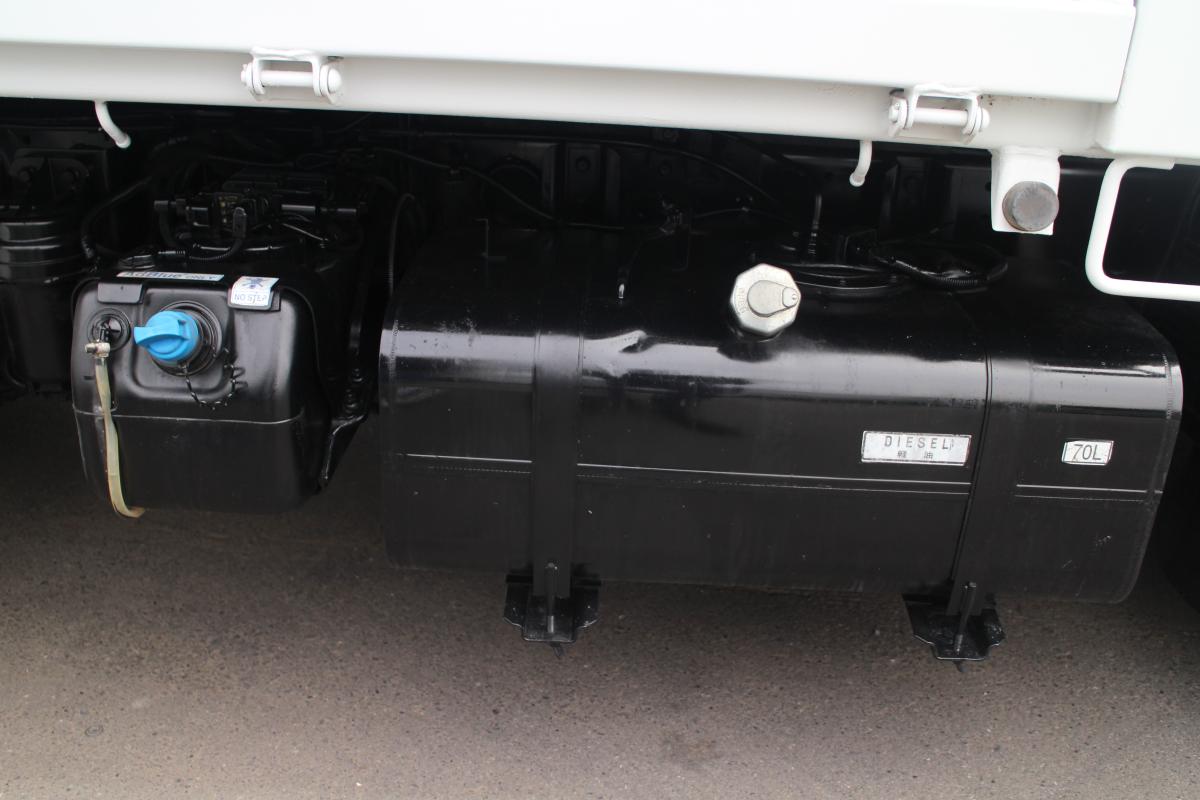 H26 アトラス 2トン ダンプ ETC メッキパーツ|中古トラックの販売・買取・査定のアイナビ