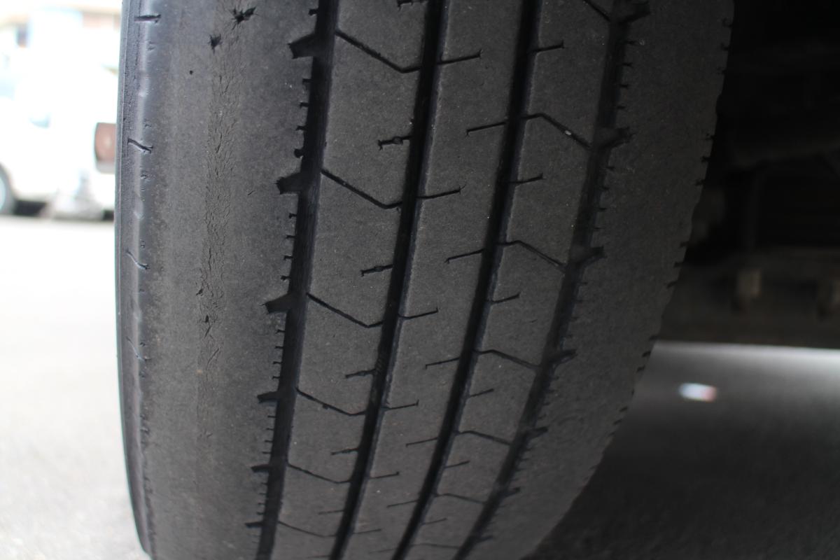 H26 アトラス 2トン ダンプ ETC メッキパーツ|中古トラックの販売・買取・査定のアイナビ