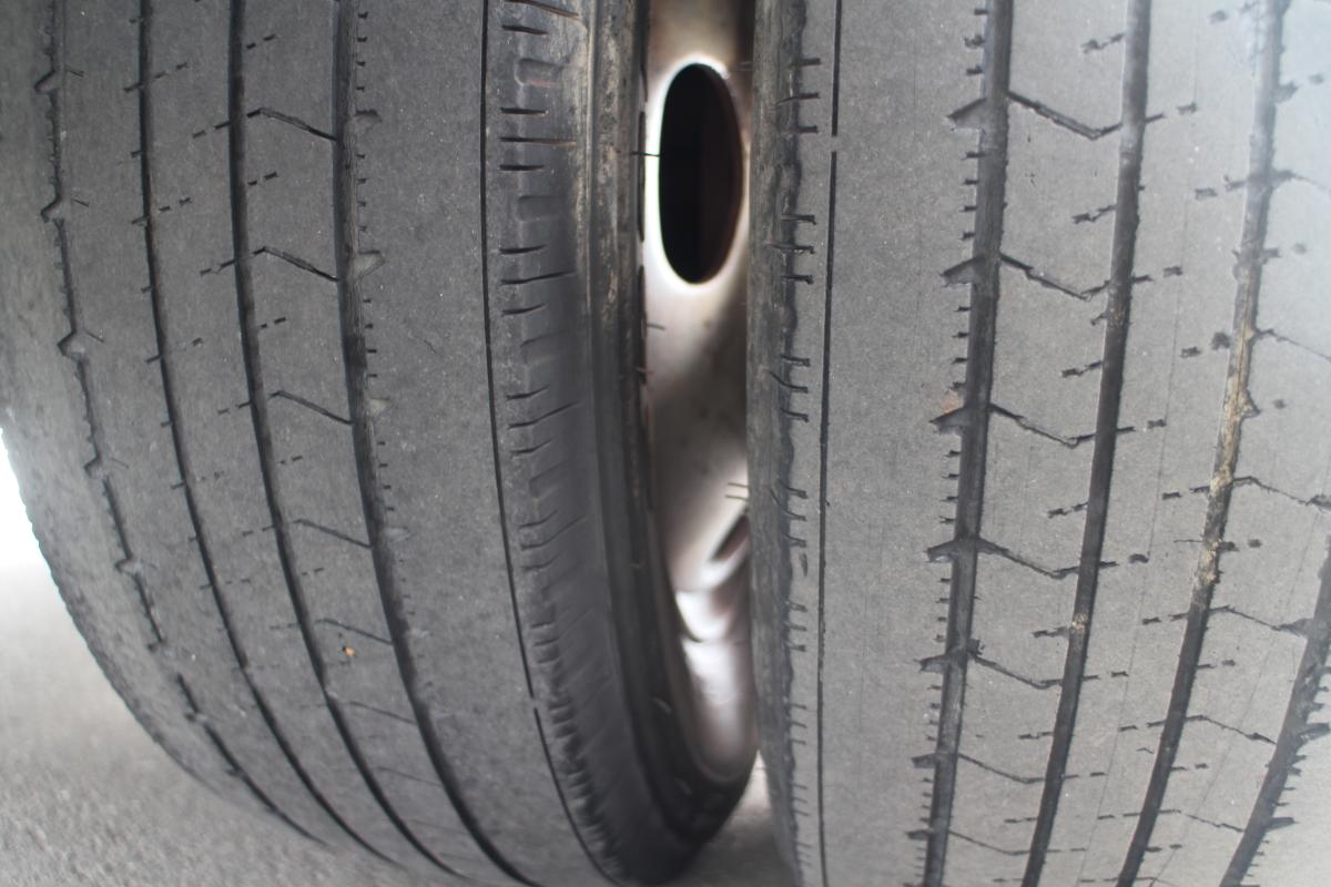 H26 アトラス 2トン ダンプ ETC メッキパーツ|中古トラックの販売・買取・査定のアイナビ