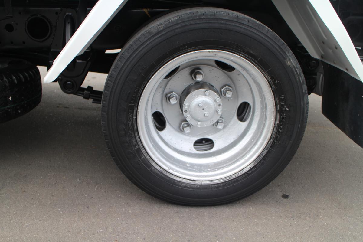 H26 アトラス 2トン ダンプ ETC メッキパーツ|中古トラックの販売・買取・査定のアイナビ