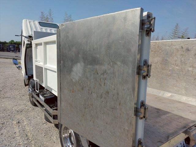 H18年 三菱キャンター2.2t4WD深ダンプ|中古トラックの販売・買取・査定のアイナビ