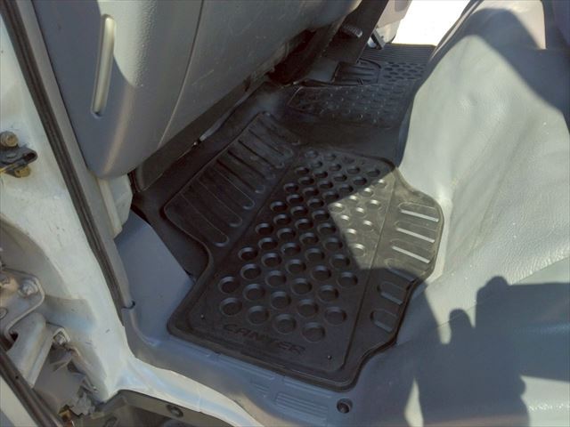 H18年 三菱キャンター2.2t4WD深ダンプ|中古トラックの販売・買取・査定のアイナビ