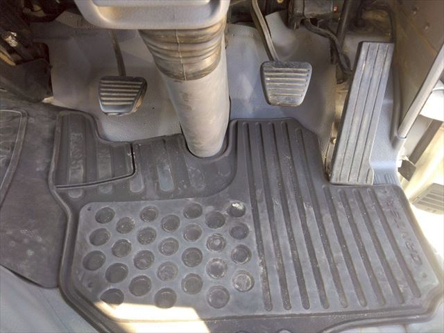 H18年 三菱キャンター2.2t4WD深ダンプ|中古トラックの販売・買取・査定のアイナビ