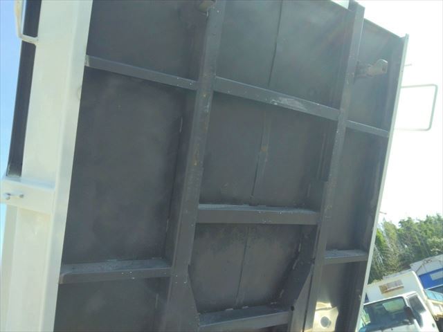 H18年 三菱キャンター2.2t4WD深ダンプ|中古トラックの販売・買取・査定のアイナビ