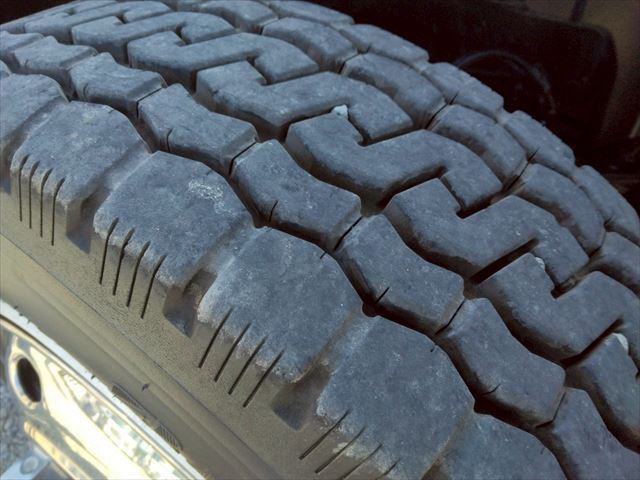 H18年 三菱キャンター2.2t4WD深ダンプ|中古トラックの販売・買取・査定のアイナビ