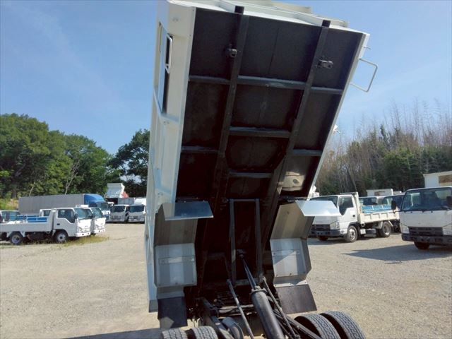 H18年 三菱キャンター2.2t4WD深ダンプ|中古トラックの販売・買取・査定のアイナビ