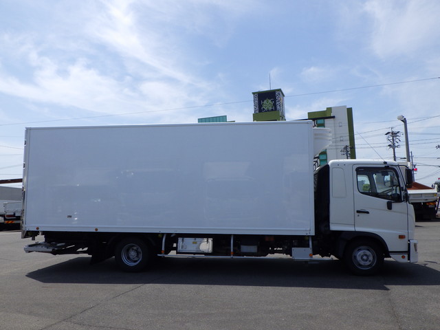 日野2KG-FD2ABA冷凍車4tワイド格納ゲート付|中古トラックの販売・買取・査定のアイナビ