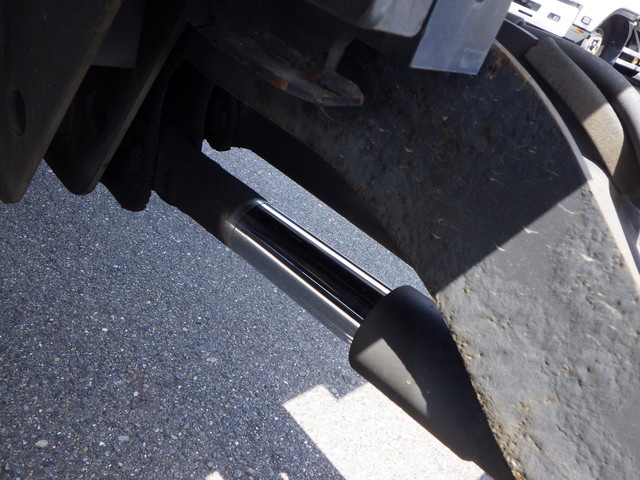 日野2KG-FD2ABA冷凍車4tワイド格納ゲート付|中古トラックの販売・買取・査定のアイナビ