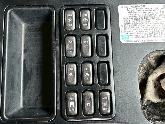 第5輪荷重:11.5トン★中間尺★420馬力★ハイルーフ★7速MT|中古トラックの販売・買取・査定のアイナビ