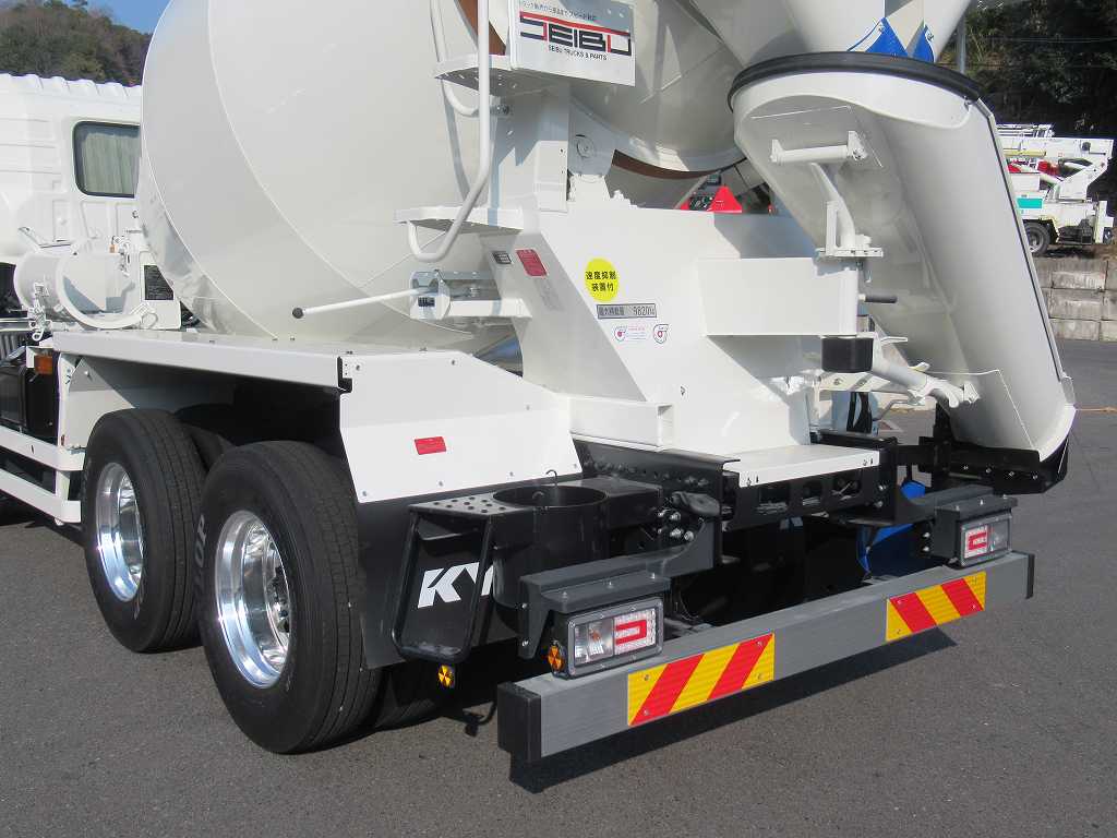 カヤバ ドラム容量8.7立米 電動ホッパーカバー|中古トラックの販売・買取・査定のアイナビ
