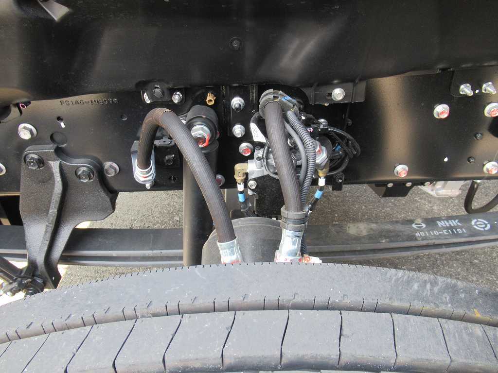 カヤバ ドラム容量8.7立米 電動ホッパーカバー|中古トラックの販売・買取・査定のアイナビ