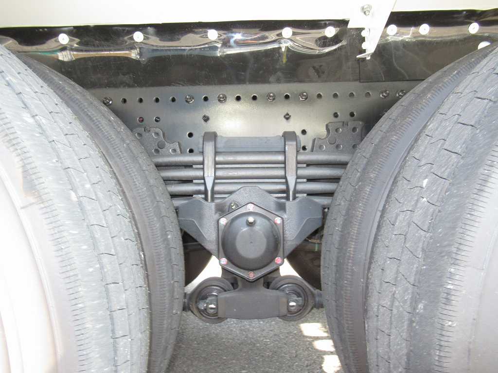 カヤバ ドラム容量8.7立米 電動ホッパーカバー|中古トラックの販売・買取・査定のアイナビ