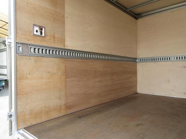 日野 バン車 デュトロ|中古トラックの販売・買取・査定のアイナビ