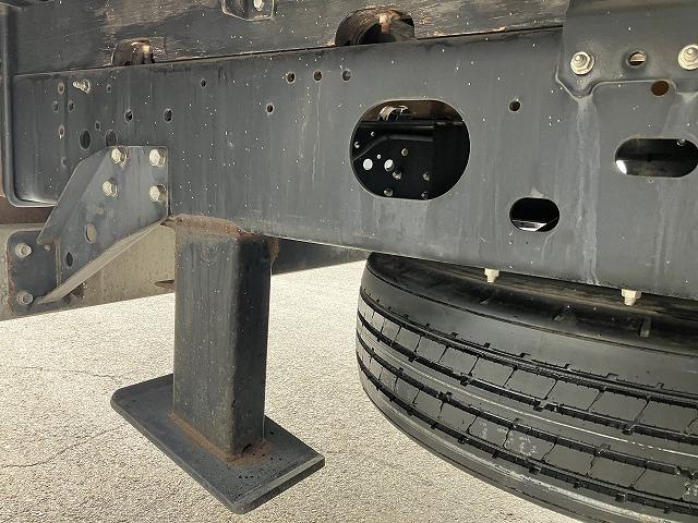 いすゞ 平ボディ フォワード|中古トラックの販売・買取・査定のアイナビ