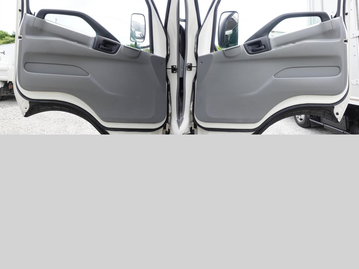 垂直パワーゲート600kgワイドロングパネルバン|中古トラックの販売・買取・査定のアイナビ