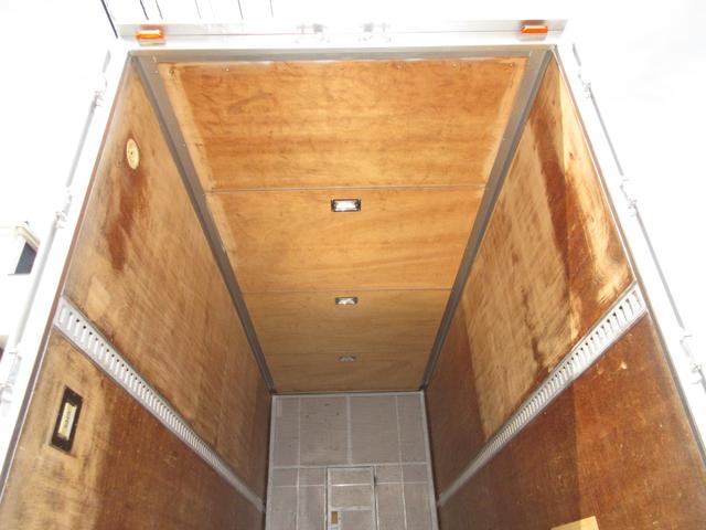 日野 バン車 デュトロ|中古トラックの販売・買取・査定のアイナビ