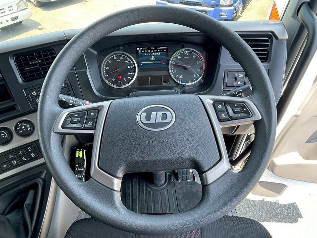車検付3軸2デフワンオーナー新明和工業510220|中古トラックの販売・買取・査定のアイナビ