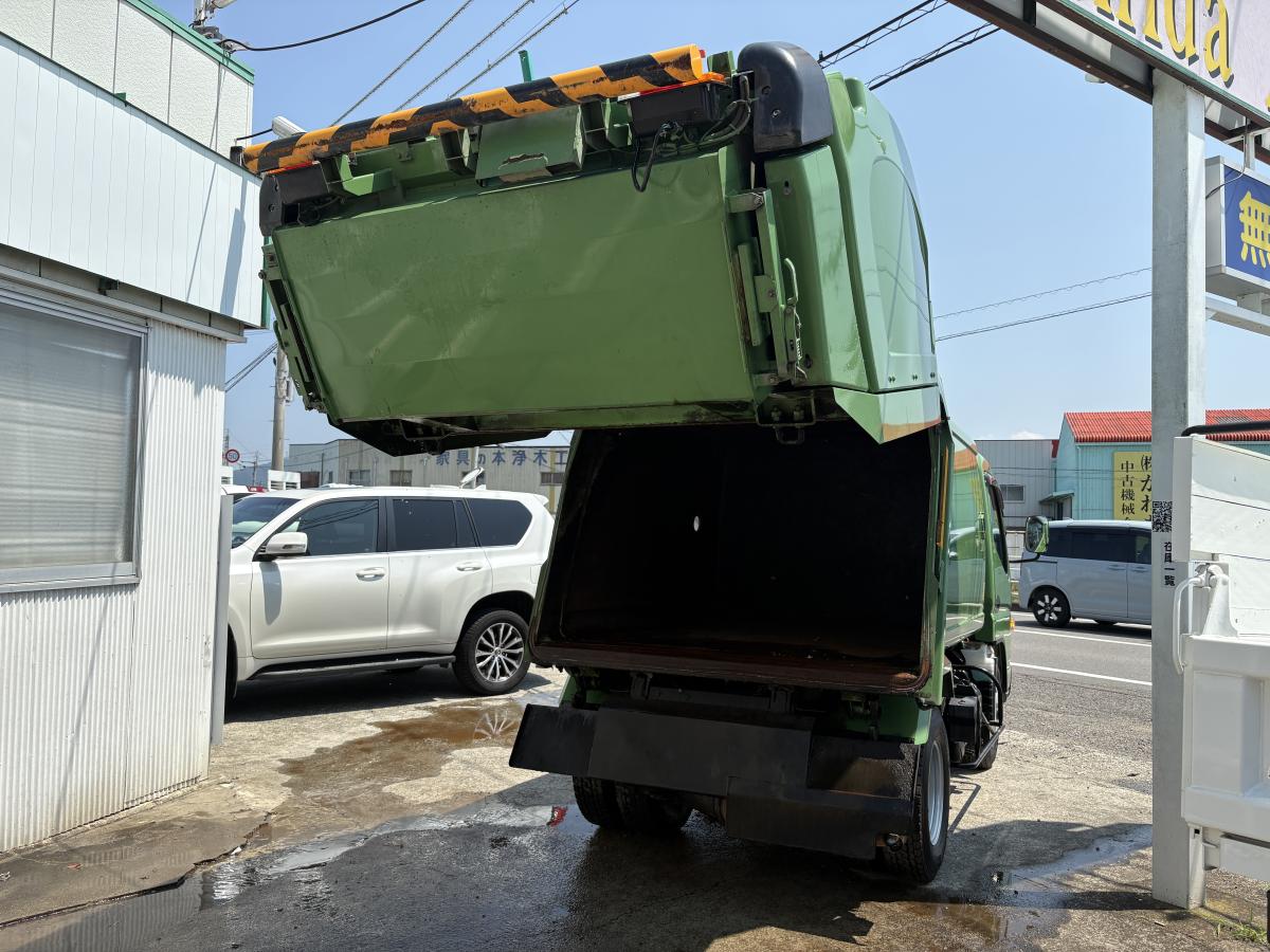 H25キャンター 塵芥車 パッカー (回転式)|中古トラックの販売・買取・査定のアイナビ