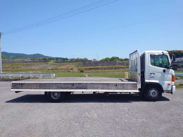 日野自動車レンジャー 4トン平ボディ 210馬力(カタログ値)|中古トラックの販売・買取・査定のアイナビ