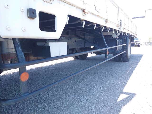 日野自動車レンジャー 4トン平ボディ 210馬力(カタログ値)|中古トラックの販売・買取・査定のアイナビ